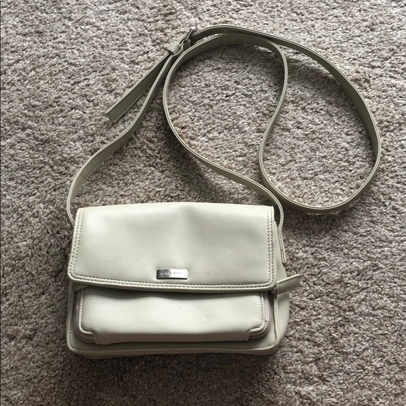 Never been used cream colored Nine West purse❤️ - Picture 1 of 6